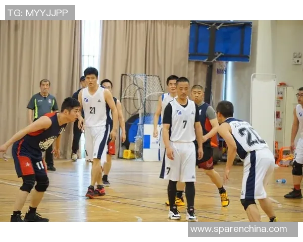 篮球竞技的魅力与挑战探索从技术进阶到团队协作的全面分析